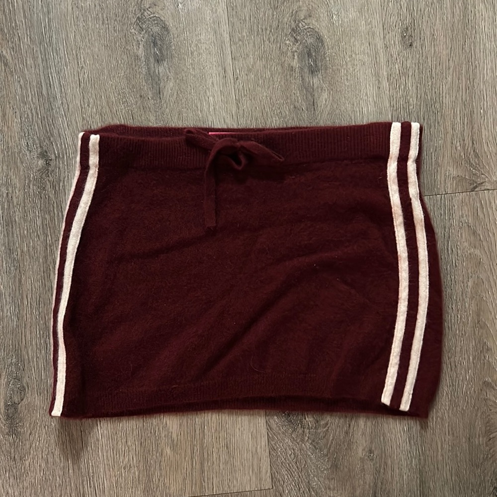 Size Small Juicy Couture Total Cashmere Skirt
